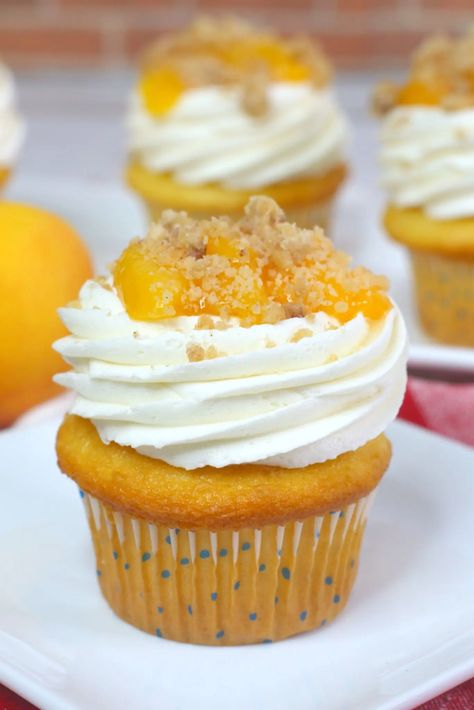 Cobbler Cupcakes, Peach Cobbler Cupcakes, Peach Cupcakes, Summer Cupcakes, Peach Pie Filling, Pie Cupcakes, Homemade Cupcakes, Gourmet Cupcakes, Recipe Sweet