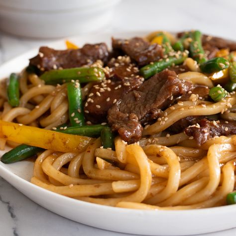 Beef Udon Noodles (ready in 20 minutes) Beef Udon Recipe, Steak Udon Noodles, Beef Udon Noodles, Beef Udon Stir Fry, Shaken Beef, Beef Udon, Chicken Bulgogi, Udon Stir Fry, Beef Noodle Stir Fry