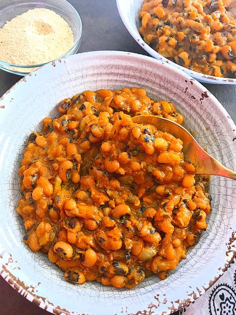 Nigerian black eyed peas porridge African Black Eyed Peas Recipe, Nigerian Black Eyed Peas Recipe, Beans Porridge, Peas Porridge, Blackeyed Pea Recipes, Nigerian Stew, Nigerian Foods, Souper Bowl, Blackeyed Peas