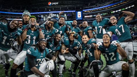 Supper Bowl, Philadelphia Eagles Wallpaper, Eagles Wallpaper, Wag Dr, Eagles Team, Nfl Photos, Carson Wentz, Defensive Back, Football Hall Of Fame