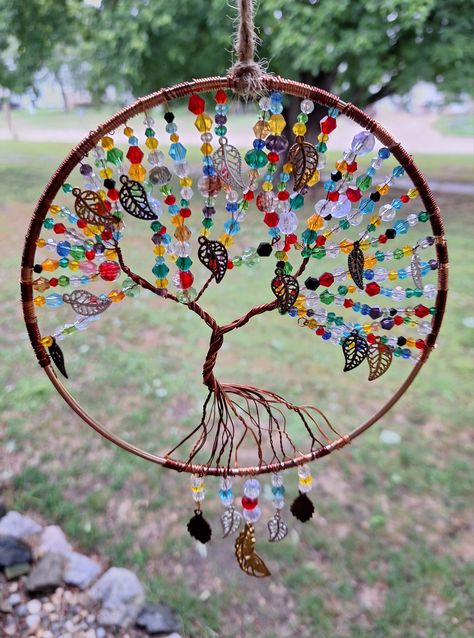 Wire & beaded Tree of Life suncatcher Beaded Tree Of Life, Friendship Tree, Bead Suncatcher, Suncatchers Diy, Tree Of Life Suncatcher, Crystal Suncatchers Diy, Beaded Tree, Beaded Things, Eco Dyeing