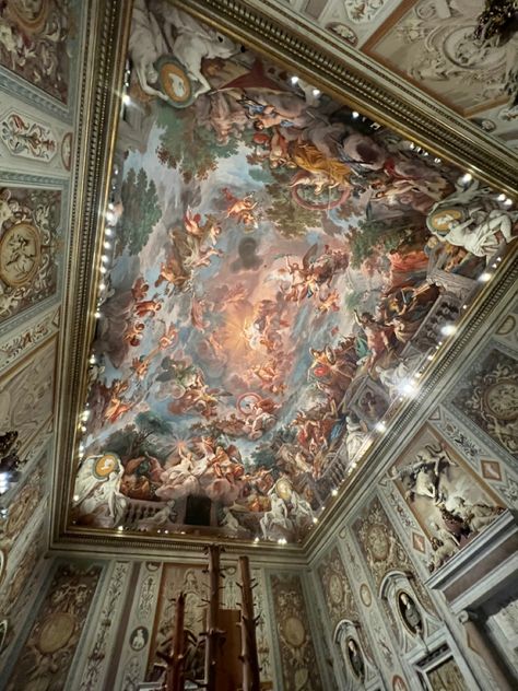 Italian musuem rennaissance art ceiling euphoric ethereal painting bernini michelangelo caravaggio beautiful aesthetic italy europe travel guide tips Rome Painting Aesthetic, Italian Ceiling Art, Sisten Chapel Art, Italian Painting Aesthetic, Caravaggio Aesthetic, Rennaissance Art Tattoos, Sistine Chapel Aesthetic, Italian Art Aesthetic, Michelangelo Aesthetic