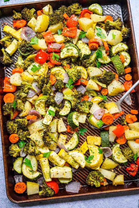 Roasted Vegetables With Potatoes, Veggies And Potatoes In Oven, Oven Roasted Veggies Recipes, Veggies That Go With Steak, Cooking Vegetables In Oven, Baked Sheet Pan Veggies, Bake Veggies In Oven, Baking Vegetables Oven, Easy Oven Roasted Vegetables