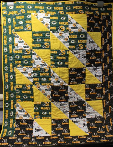 Sports Team Quilt Patterns, Sports Themed Quilt Patterns, Sports Quilt Patterns, Sports Quilts Patterns Ideas, Chiefs Quilt, Guy Quilts, Quilting With Panels, Girls Rag Quilt, Richmond Football Club