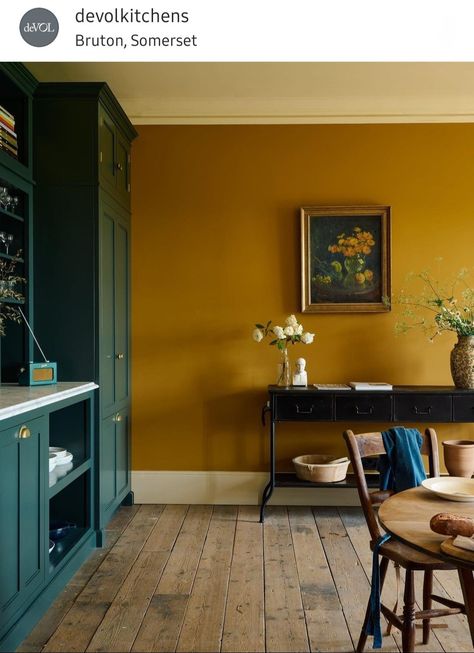 Color Interior Design, Classic English Kitchen, Mustard Yellow Walls, Yellow Dining Room, Devol Kitchens, House Apartment, Color Interior, Trends For 2024, Yellow Kitchen