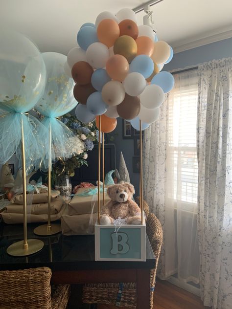 Elephant Hot Air Balloon Centerpieces, Teddy Bear Hot Air Balloon Theme, Baby Shower Teddy Bear Theme, Paper Lantern Centerpieces, Hot Air Balloon Centerpiece, Air Balloon Centerpiece, Teddy Bear Centerpieces, Bear Hot Air Balloon, Baby Shower Teddy Bear