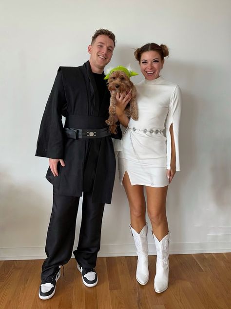 Star Wars Couple Costume, Disney Couple Costumes, Partner Halloween Costumes, Star Wars Outfit, Star Wars Halloween Costumes, Halloween Coustumes, Star Wars Halloween, Fantasia Disney, Pretty Halloween Costumes