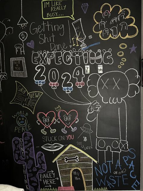 Wall Chalkboard Ideas, Blackboard Wall Bedroom, Chalk Wall Bedroom, Chalk Wall Ideas, Chalkboard Wall Ideas, Chalkboard Bedroom, Chalkboard Room, Chalkboard Art Easy, Y2k Room Ideas