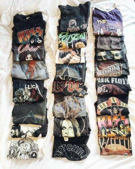 Rock Tshirt Outfit Women, Outfits With Band Tees, Band Shirts Outfits, How To Style Band Tees, Band Tshirt Outfit, Band Shirt Outfits, Topi Vintage, Band Clothes, Camisa Rock