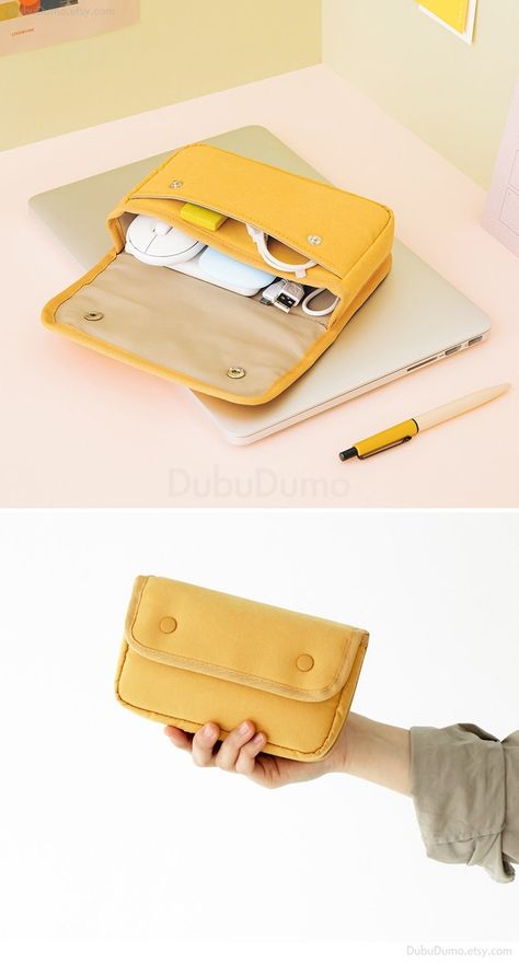 Diy Sac Pochette, Ipad Pouch, Desain Tote Bag, Tablet Pouch, Pouch Design, Diy Sac, Diy Bag Designs, Pouch Makeup, Etsy Stuff