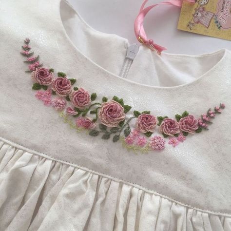 Baby Dress Embroidery, Corak Menjahit, Modern Hand Embroidery Patterns, Clothes Embroidery Diy, Simple Hand Embroidery Patterns, Hand Embroidery Dress, Hand Embroidery Patterns Flowers, Floral Embroidery Patterns, Diy Embroidery Patterns