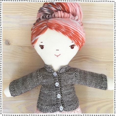 Wee Wonderfuls, Elsa Doll, Toy Sewing, Doll Knitting, Knitting Dolls Clothes, Dolls Clothes Diy, Knitting Patterns Free Cardigans, Doll Outfits, Patterned Cardigans