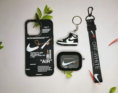 Nike Keychain, Nike Phone Cases, Nike Iphone Cases, Nike Lanyard, Customised Iphone Case, رورونوا زورو, Hype Beast, Nike Off White, Pretty Iphone Cases