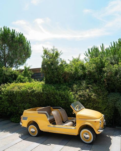 Today's beach club: Pampelonne Beach by @_lilys.lens via @sttropezoff 🍋 #sttropezoff Are you in the mood for a tropezian Summer… | Instagram Yellow In Photography, F1 Books, Yellow Cars, Moon Lee, Summer Lifestyle, Beach Cars, Content Calendar, She Sells Seashells, Yellow Car