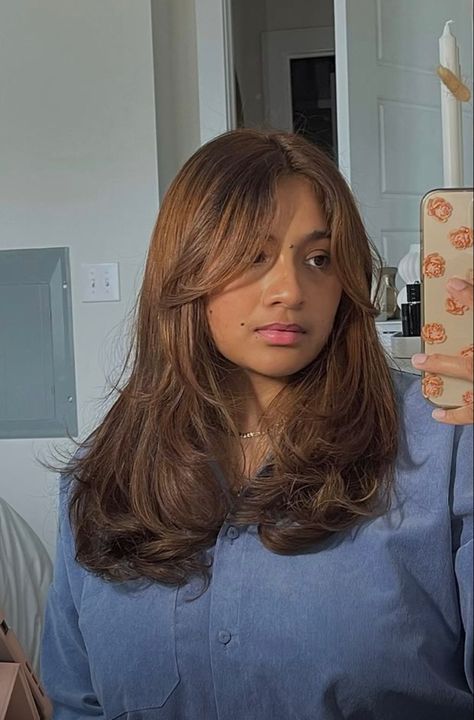 Haircolor Ideas For Morenas, Dyed Hair Olive Skin, Golden Brown Hair On Tan Skin, Brown Hair Color On Brown Skin, Brown People Hair Color, Caramel Hair On Tan Skin, Chocolate Brown Hair Tan Skin, Light Brown Hair For Brown Skin, Golden Brown Hair On Brown Skin