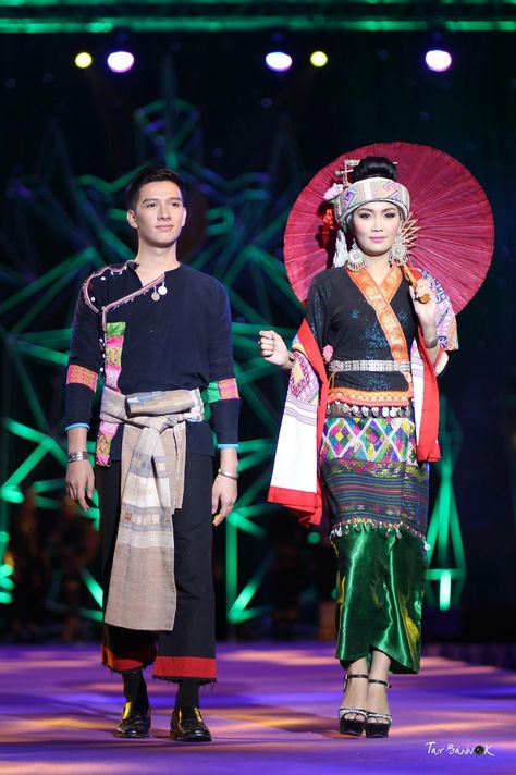 Laos traditional costumes Lao Fashion, Hmong Outfit, Laos Culture, Hmong Fashion, Hmong Clothes, Thai Fashion, Thai Clothes, Batik Fashion, Group Costumes