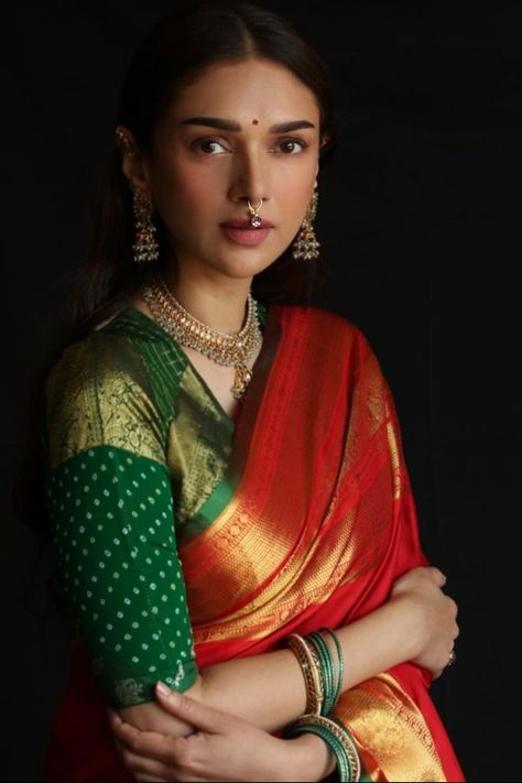 Aditi Rao Hydari, Clothes Drawing, Aditi Rao, Bridal Sarees South Indian, South Indian Sarees, Indian Look, Indian Photoshoot, Portrait Photoshoot, Simple Blouse