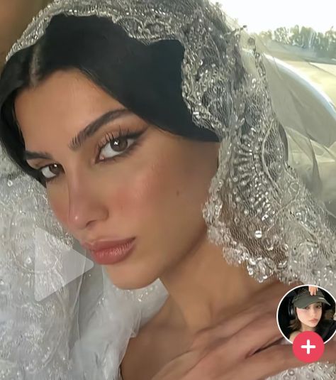 Portrait Makeup, Moroccan Bride, Art Photoshoot, Bride Dress Simple, Yosemite Wedding, Bride Veil, Arab Wedding, Classy Wedding Dress, Boda Mexicana