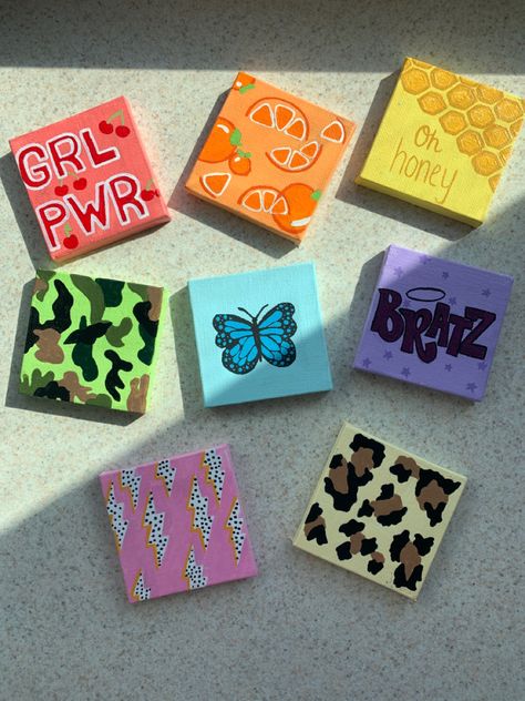 Things To Paint Mini Canvas, Simply Canvas Painting Ideas, Spongebob And Patrick Canvas Painting, Mini Canvas Art Aesthetic Easy, Mini Canvas Collage, Things To Paint Easy Simple Aesthetic, Mini Canvas Drawings Easy, Cute Diy Wall Art, Piktura Te Bukura