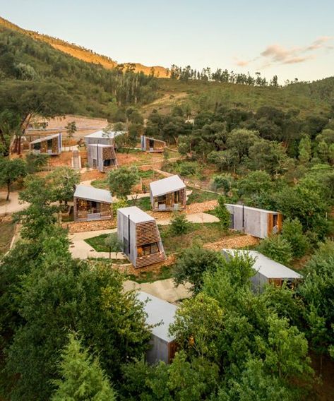 Workshop Space Design Architecture, Eco Hotel Design, Eco Lodge Architecture, Tiny House Architecture, Camp Architecture, Camping In Forest, Farm Architecture, Desert Cabin, Eco Tiny House