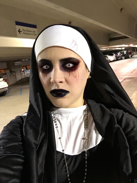 Creepy Halloween Makeup Nun, Scary Nun Makeup Easy, Halloween Nun Costume Makeup, Creepy Nun Makeup, Nun Makeup Halloween Pretty, Evil Nun Makeup, Nun Costume Makeup, Scary Nun Makeup, Nun Makeup Halloween