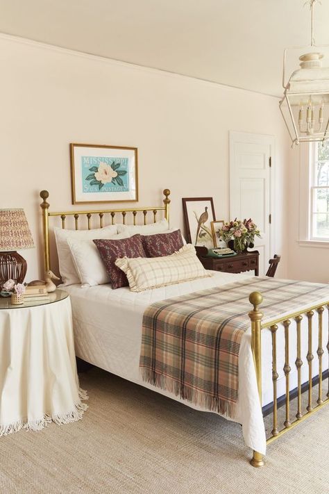 Soft pink french serene cottagecore bedroom refresh Audrey Williams, बेडरूम डिजाइन, Best Bedroom Paint Colors, Grandmillennial Style, Velvet Sofas, Brass Bed, Vintage Curtains, Country Singer, Hank Williams