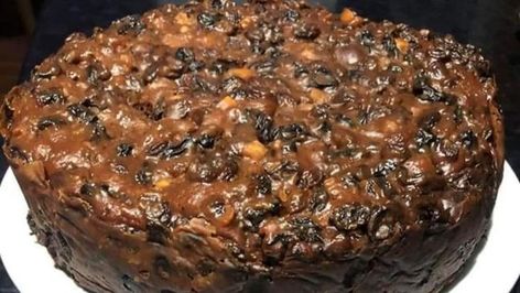 3 Ingredient Fruit Cake Recipe, Easy Christmas Cake Recipe, Slow Cooker Cake, Slow Cooker Christmas, Christmas Cakes Easy, Christmas Jam, Fruit Cake Christmas, Cake Christmas, Christmas Cake Recipes