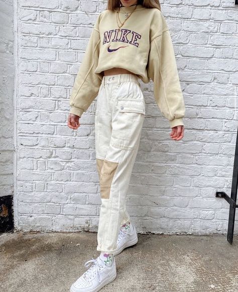 Mode Ulzzang, Tennis Skirt Outfit, Teenage Outfits, Nike Sweatshirt, Hip Hop Outfits, Streetwear Fashion Women, Teenager Outfits, Indie Outfits, Mode Inspo