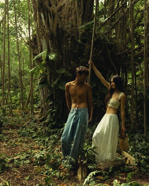 Scenes from the jungle & a dip in the water 🌴 Life Inspo Goals, Summer Of Love Aesthetic, Life Below Water, Vibe Pics, Wild Aesthetic, Jungle Outfit, Men In Love, Jungle Aesthetic, Jungle Photography