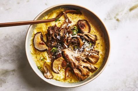 Mushrooms Polenta, Oven Risotto, Oven Roasted Mushrooms, Mushroom Polenta, Baked Polenta, Thyme Recipes, Sauteed Kale, How To Cook Mushrooms, Roasted Mushrooms