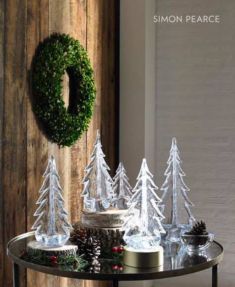 Make an entrance with our Vermont Evergreens. Welcome guests with a dash of holiday spirit the moment they walk through your door. #SimonPearce #Vermont #Evergreens #HolidayDecor Simon Pearce, Chill Drinks, Decanter Decor, Making Glass, Printed Napkins, Bulb Flowers, Centerpiece Bowl, Dec 7, Fall Family