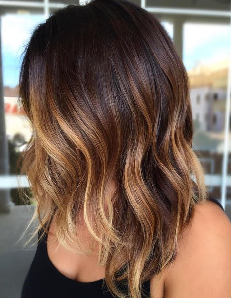 Chocolate And Caramel Balayage For Medium Hair Tiger Eye Hair Color, Tiger Eye Hair, Cabelo Ombre Hair, Kadeřnické Trendy, Brunette Balayage, Vlasové Trendy, Caramel Hair, Ombre Hair Color, Hair Color Balayage