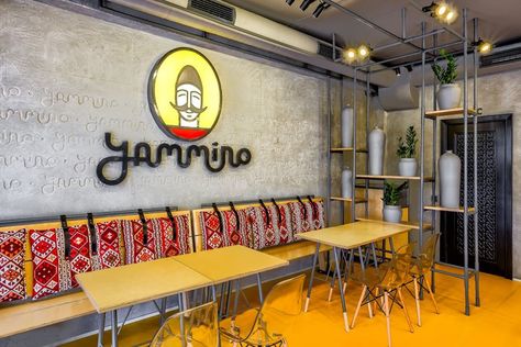 Design Eco Fast Food - Picture gallery Monster Chicken, Fast Food Restaurant Design, Chinese Fast Food, Canteen Design, Local Fast Food, Restaurant Design Inspiration, Chisinau Moldova, Industrial Restaurant, Cafe Concept