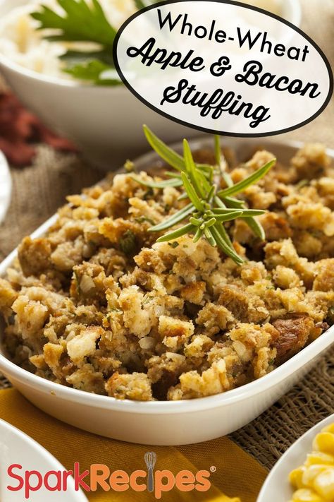 Apple & Bacon #Stuffing. Last year, I used part of this stuffing to actually stuff the turkey, & the rest still filled the 13x9 baking dish. Both versions were fabulous! I did add sage & thyme to maintain that traditional T-giving flavor. Everyone raved about it! YUM! | via @SparkPeople #recipe #thanksgiving #healthy Holiday Stuffing Recipes, Low Carb Stuffing, Cornbread Dressing Southern, Dressing Recipes Cornbread, Homemade Stuffing, Turkey Casserole, Turkey Stuffing, Thanksgiving Stuffing, Cornbread Dressing