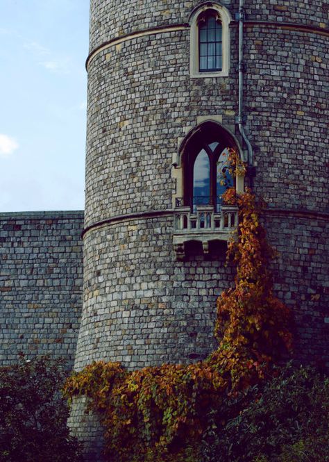 Tower Aesthetic, Princess Tower, Yennefer Of Vengerberg, Castle Tower, Dragon Age Inquisition, Dragon Age, Grimm, Leaning Tower Of Pisa, London England