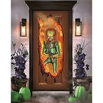 Mars Attack, Monster Door, Creepy Home Decor, Cover Patio, Mars Attacks, Spooky Stuff, Halloween Music, Spencers Gifts, Scary Costumes