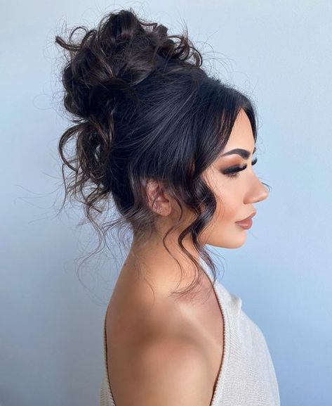 Upstyle For Bridesmaid, High Messy Bun Updo Wedding, High Hair Up, Textured High Bun Wedding, Mid Hair Bun, High Textured Bun, Bridesmaid High Bun Hairstyles, Volume Up Do, Bun With Pieces Out