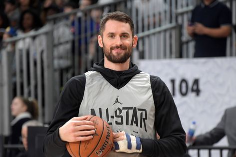 Kevin Love opens up about mental health, including his own panic attack - Cleveland sports hero in the way that counts! Kevin Love, Different Sports, Sports Hero, Basketball Games, Nba Players, Cleveland Cavaliers, Usa Today, Basketball Players, Lebron James