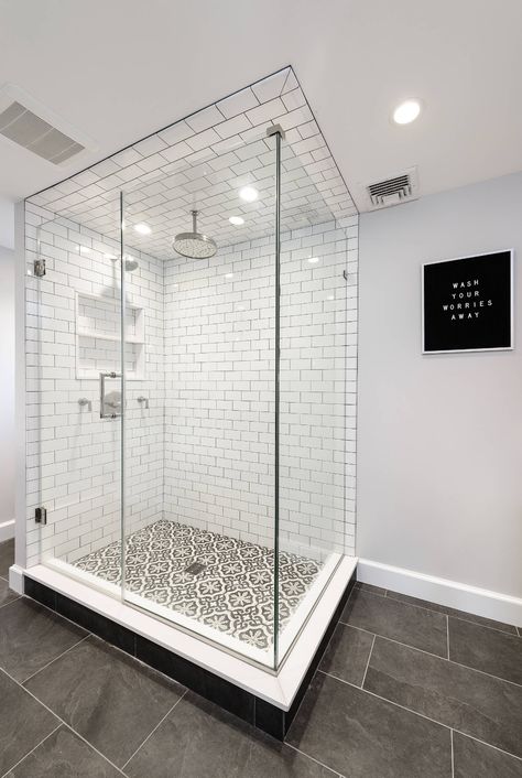 Black White And Grey Master Bath, Black White And Grey Bathroom Ideas Tile, Black White Gray Master Bath, Marble Floor Bathroom Ideas, Gray Black And White Bathroom, White Marble Floor Bathroom, Black White Gray Bathroom, Black White And Gray Bathroom, Black And White Master Bath