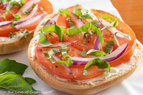 Open Faced Bagel with Cream Cheese, Tomato, Red Onion, and Fresh Basil Bagel With Cream Cheese And Tomato, Breakfast Sandwich Ideas, Cream Cheese Tomato, Bagel With Cream Cheese, Onion Bagel, Mini Meals, Vegan Cheddar Cheese, Cheese Tomato, Bagel Cream Cheese