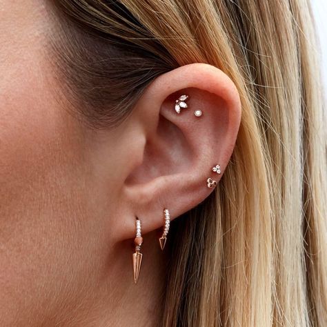 Maria Tash Piercing Ideas, Maria Tash Piercing, Maria Tash Curated Ear, Earring Curation, Curated Ears, Anti Tragus Piercing, Fashion Makeover, Piercing Inspo, Ear Art