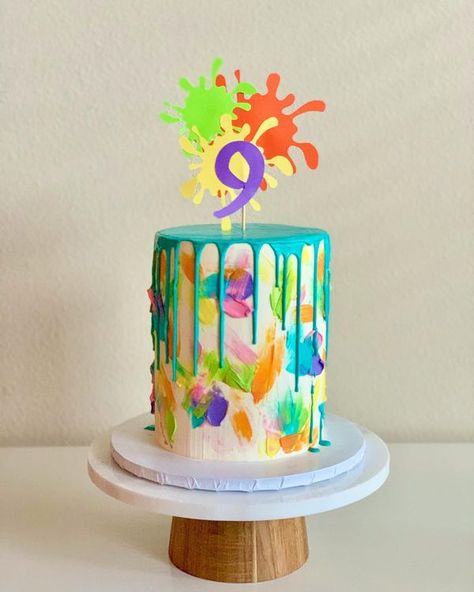 Painting Themed Cake, Paint Splatter Birthday Cake, Art Themed Cake, Paint Party Food Ideas, Slime Birthday Cake, Painting Birthday Party Ideas, Paint Splatter Cake, Art Party Cakes, Happy Birthday Painting