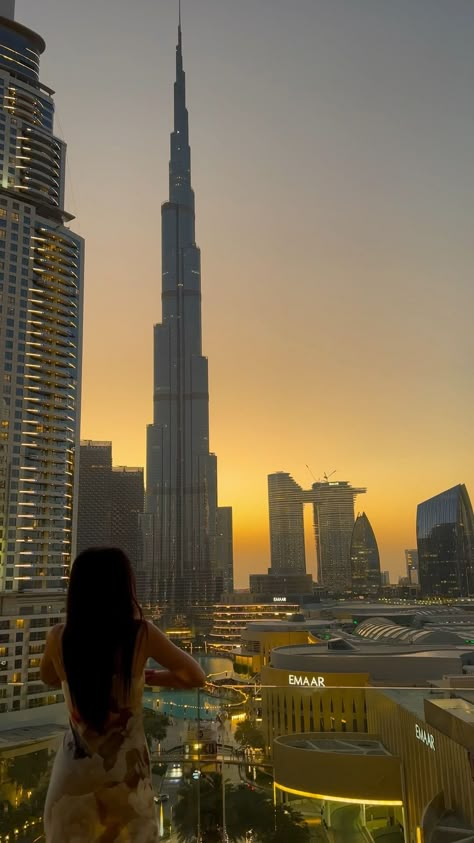 things to do in dubai | dubai travel | dubai vacation | dubai itinerary | luxury travel | outfits | outfit inspo | #dubai #outfitinspo #sunset (SEE LINKED VIDEO FOR THINGS TO DO IN DUBAI) Happy Traveling :) We are here to help you visit our website and contact us:https://homes4life.ae Luxury Places To Travel, Dubai Best Places, Outfits For Dubai Vacation, Travel Videos Aesthetic, Travel Aesthetic Videos, Travelling Video, Traveling Videos, Dubai Honeymoon, Traveling Video