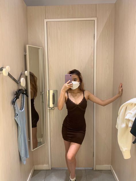 fitting room vibes 😼 Dressing Room Selfie Mirror Outfit, Trail Room Mirror Selfie, Fitting Room Mirror Selfie, Fitting Room Selfie, Room Mirror Selfie, Room Vibes, Room Mirror, Fitting Room, Mirror Selfie Poses