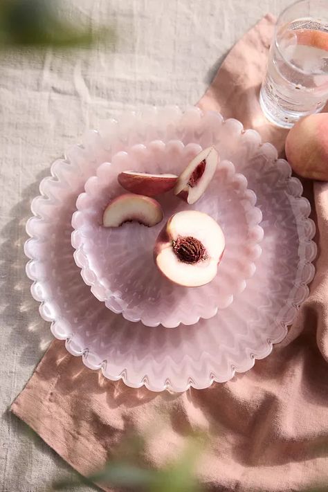 Scalloped Glass Plate Bridal Party Decor, Savory Treats, Unique Glassware, Unique Plates, Outdoor Living Furniture, Kitchen Gadgets Unique, Pink Kitchen, Candy Bowl, Glass Plate