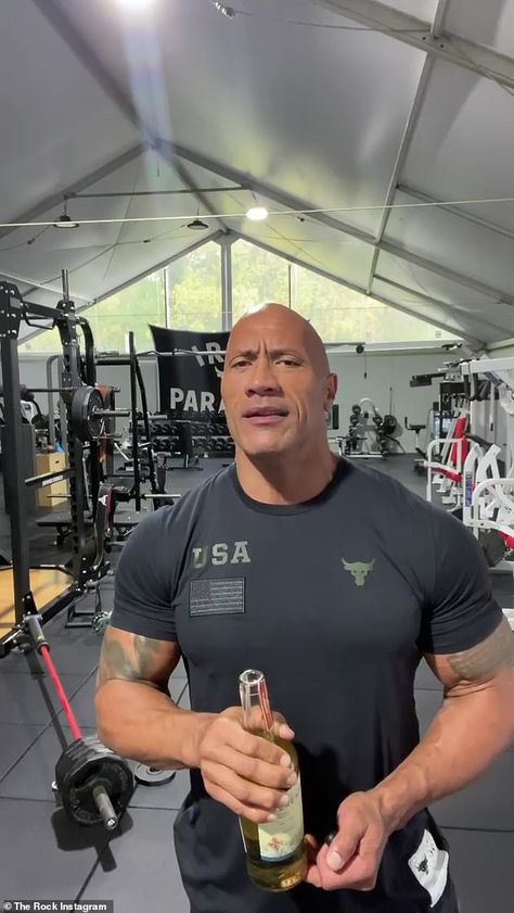 Dwayne 'The Rock' Johnson shares throwback after early pro-wrestling match at flea market for $40 | Daily Mail Online Dwayne Johnson Family, Dwayne Johnson Movies, Dwyane Johnson, Catherine Bell, Scammer Pictures, Rock Johnson, The Rock Dwayne Johnson, Dwayne The Rock, Beautiful Man