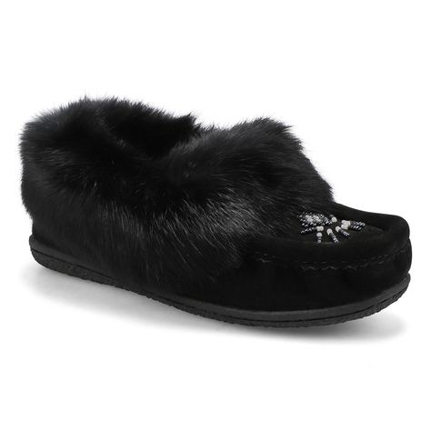 SoftMoc Women's Cute 5 Rabbit Fur Moccasin - | SoftMoc.com Rock Star Outfit, Black Moccasins, Black Rabbit, Fur Slides, Womens Size Chart, Rabbit Fur, Rock Star, Fur Collars, Soft Suede