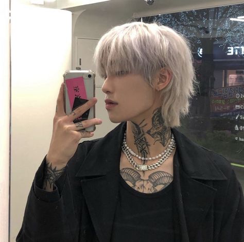 Anime Haircut, Ulzzang Hair, Short White Hair, Short Hair Tomboy, Short Hair Images, Asian Haircut, Anime Boy Hair, Asian Short Hair, Hair Inspiration Short