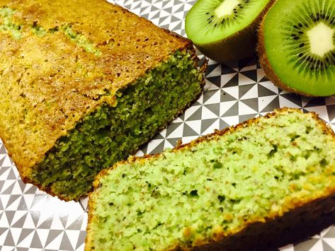 Kiwi almond cake Kiwi Bread Recipes, Kiwi Recipes Baking, Kiwi Cake Recipe, Kiwi Cobbler, Kiwi Dessert Recipes, Kiwi Bread, Kiwi Recipes Dessert, Kiwi Fruit Cake, Kiwi Fruit Recipes