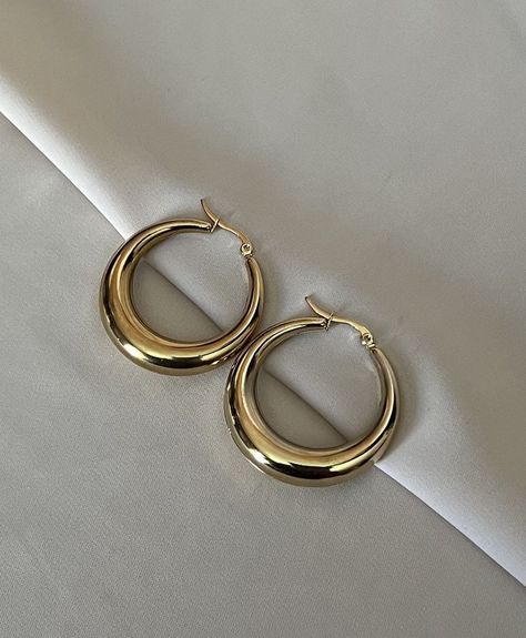 Creole Earrings Gold, Earrings For Everyday Wear, Cute Real Gold Earrings, Cute Earrings Hoops Gold, Trendy Hoop Earrings, Chic Earrings Classy, Everyday Hoop Earrings, Gold Thick Hoop Earrings, Gold Jewelry Accessories